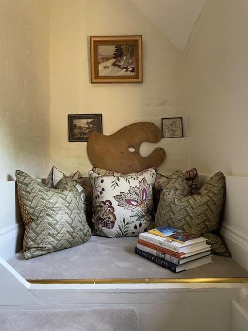 Holly Cottage, 2, Northbrook Park, Farnham-Up To 6 Adults Экстерьер фото